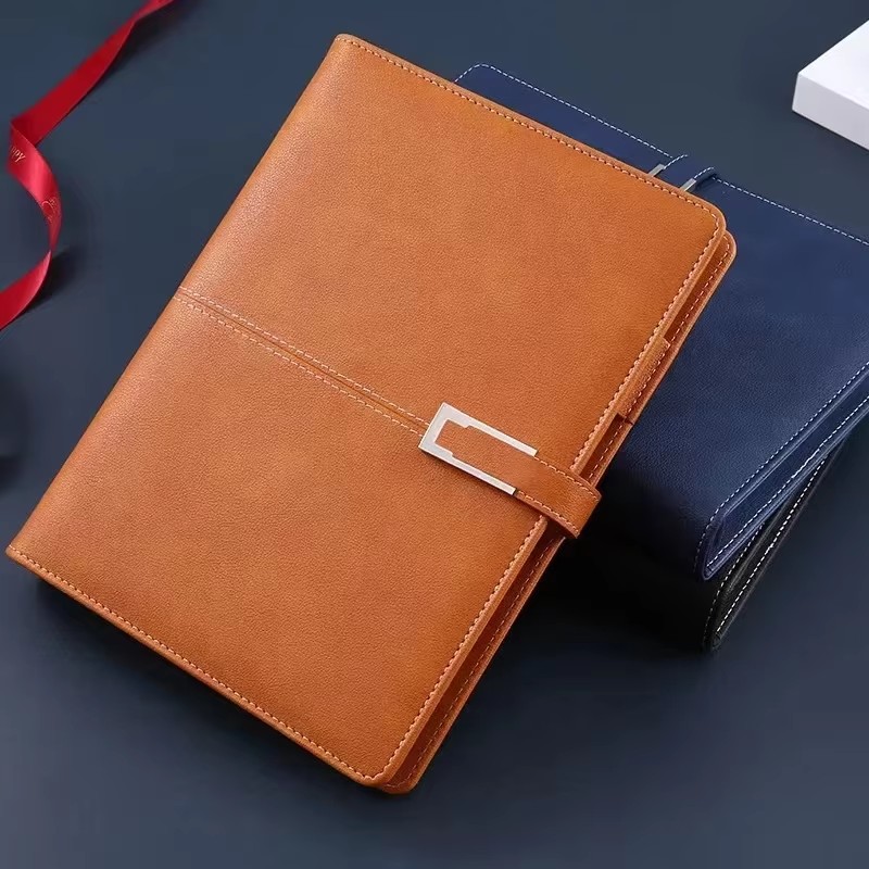 Journal Leather Hardcover - Leder-Tagebuch, A5, Hardcover-Notizbuch mit Stiftfach, Lederbindung
