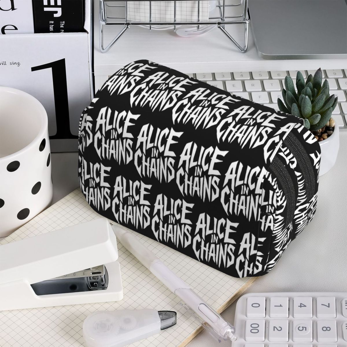 Alice In Chains Rooster Dirt L – Stationery And Office Supply Chain Bewertung und Preis